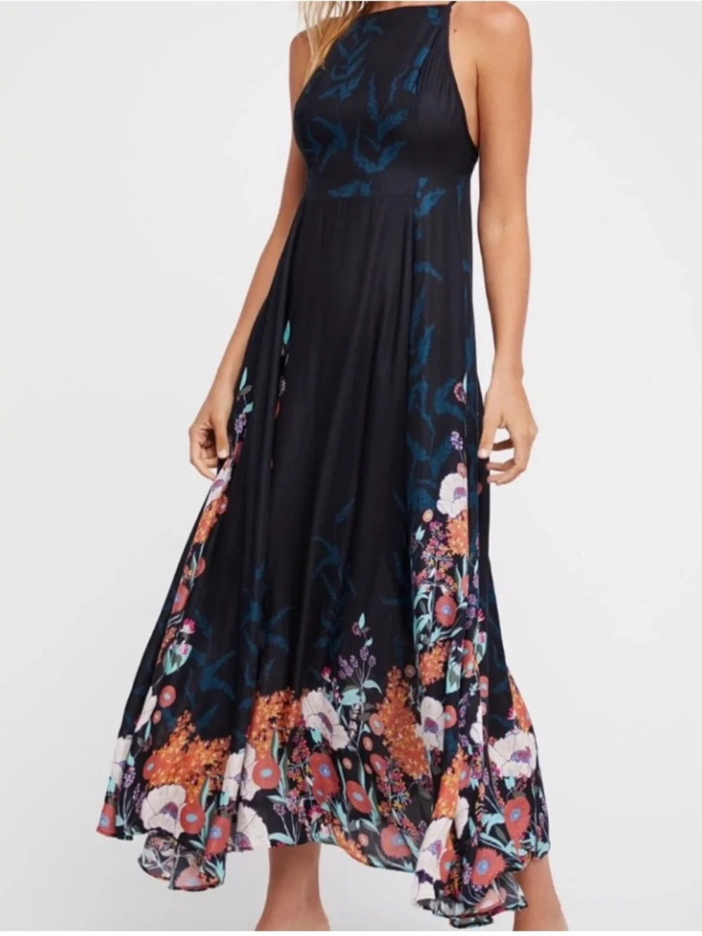 Free People Embrace It floral maxi dress. Size medium.